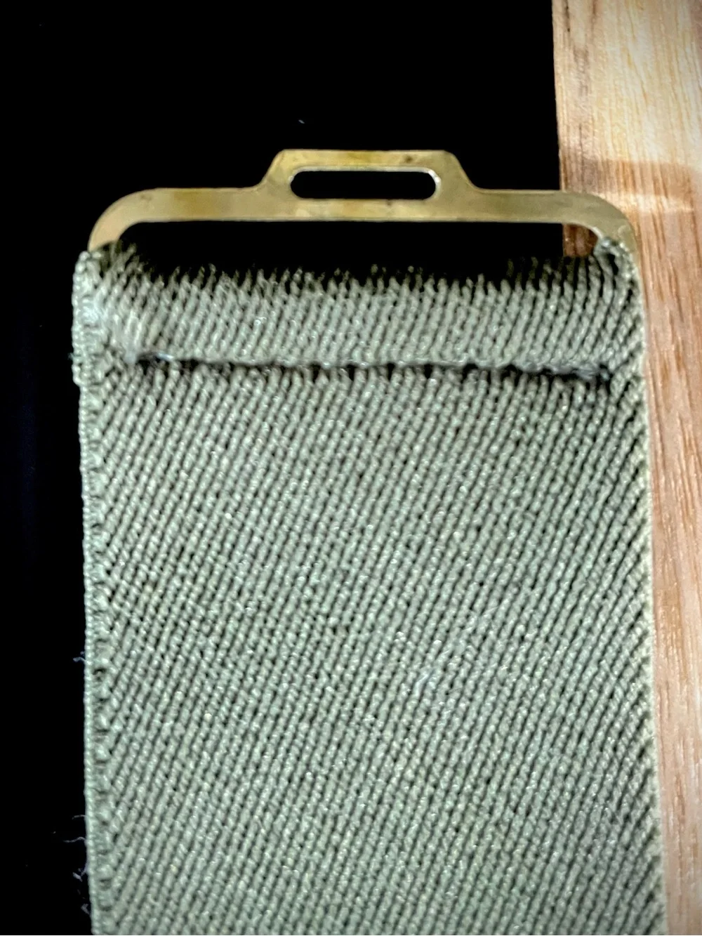 Vintage 80s Day-Lor Gold-Tone Buckle Elastic Belt w/ Olive Green Leather Center